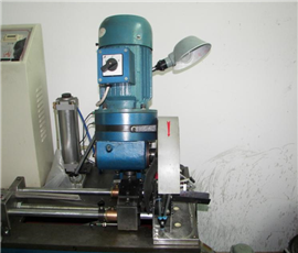 Pipe cutting machine